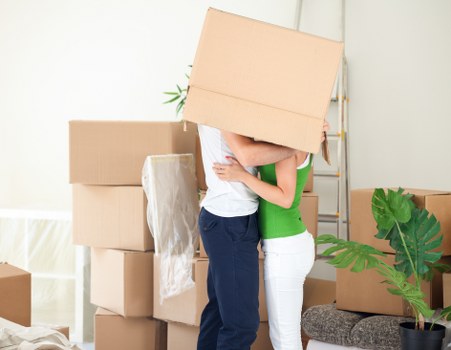 Local Bayswater man and van service handling a late-stage move
